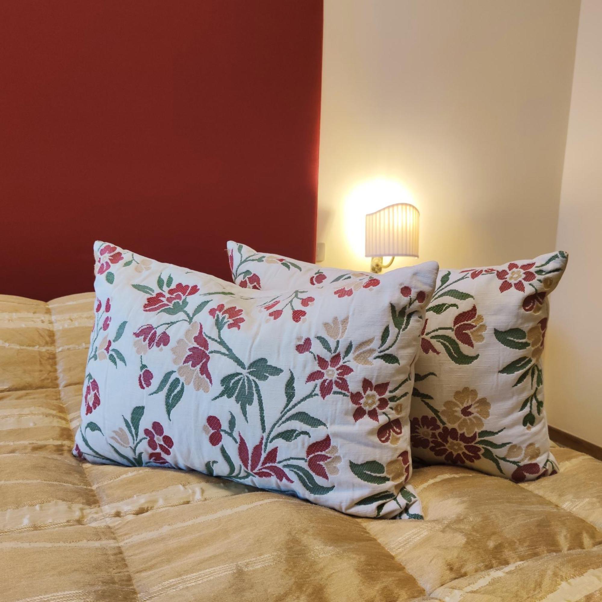 Mama Babylon Hotel Olbia Ngoại thất bức ảnh